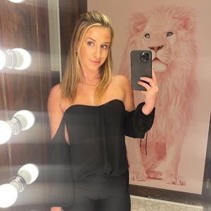 XS off the shoulder Windsor sheer blouse